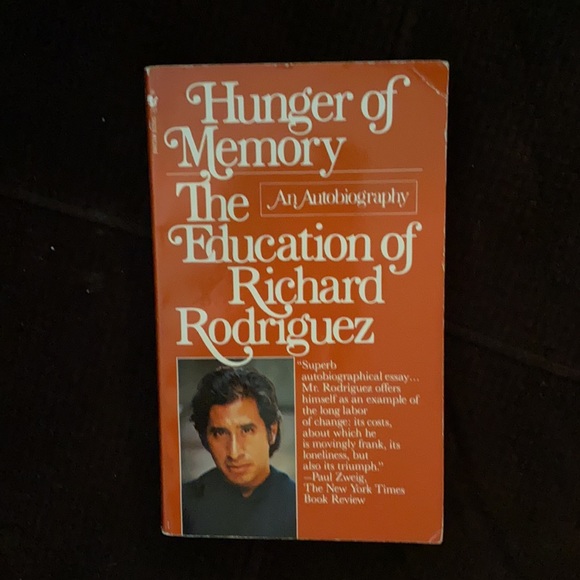 Books - Picture 4 of 9